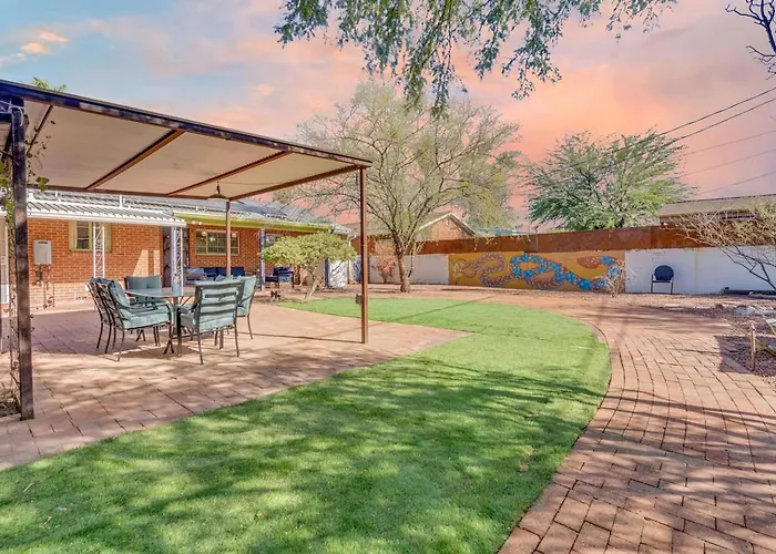 Historic Near Uofa And Downtown Holiday home